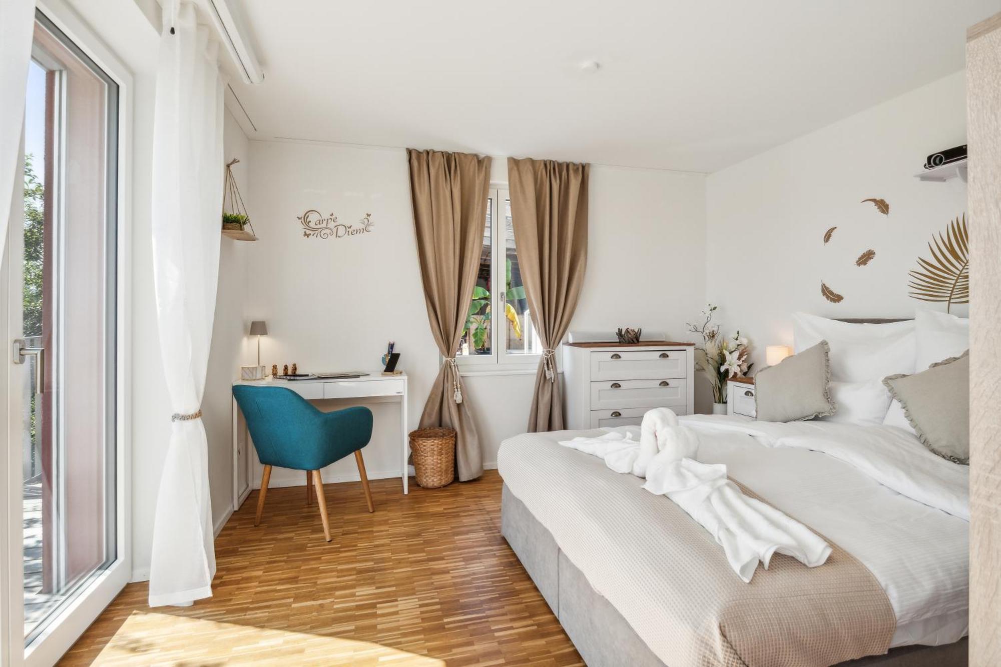 Business I Family Apartment I 1-4 Personen - Aare Blick, Nahe Altstadt I Beamer - 99" Leinwand I Terrassen Lounge Und Parkplatz Brugg  Exterior foto