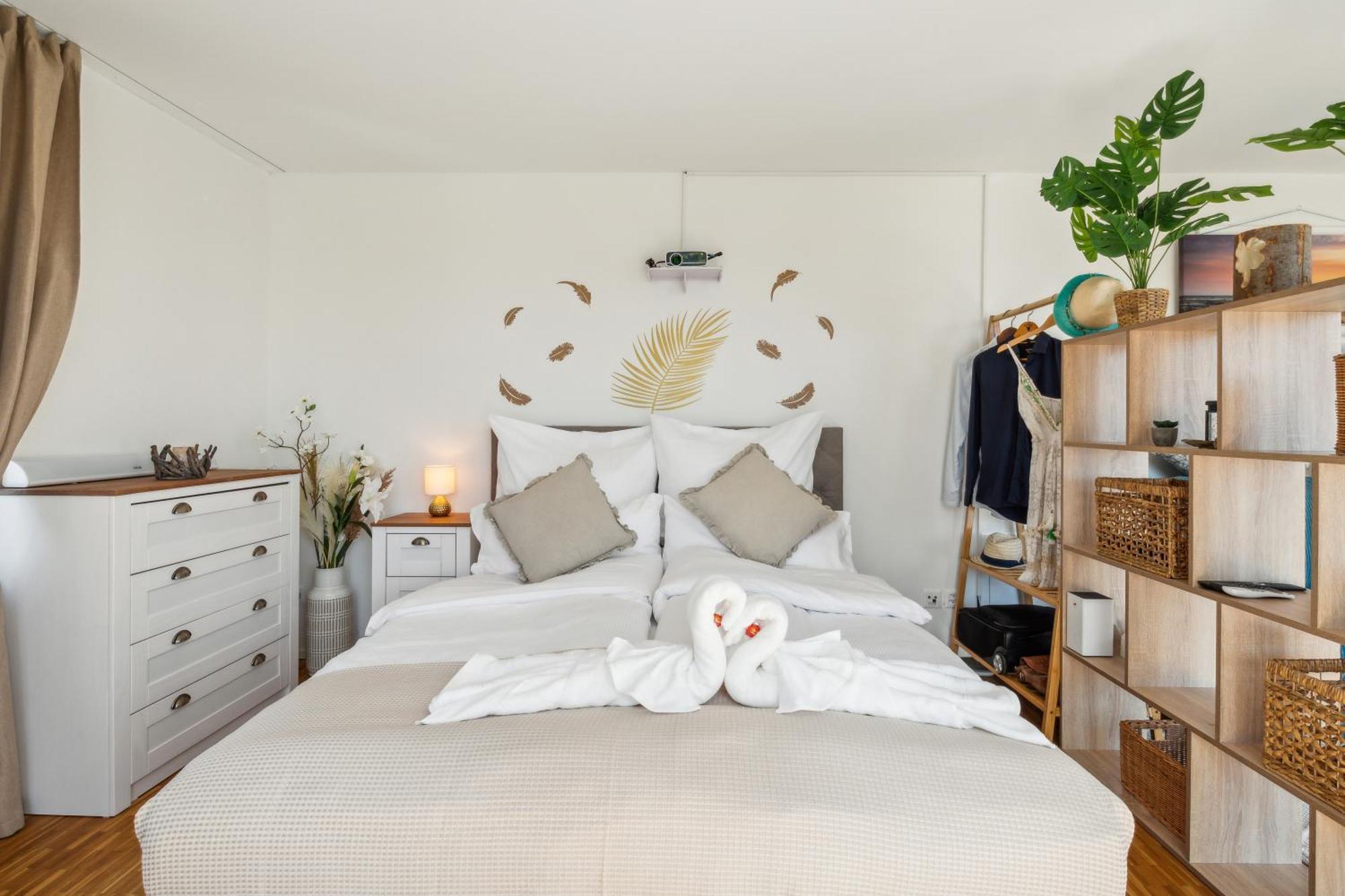 Business I Family Apartment I 1-4 Personen - Aare Blick, Nahe Altstadt I Beamer - 99" Leinwand I Terrassen Lounge Und Parkplatz Brugg  Exterior foto